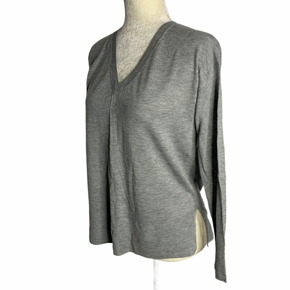 Lightweight V Neck Knit Long Sleeve Sweater 44PE - Picture 5 of 5